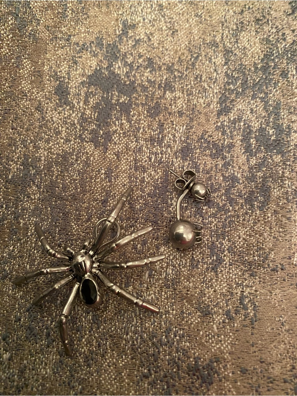 Heaven by Marc Jacob’s unique Silver Spider Stud Earrings - Women's Jewelry - Picture 6 of 8